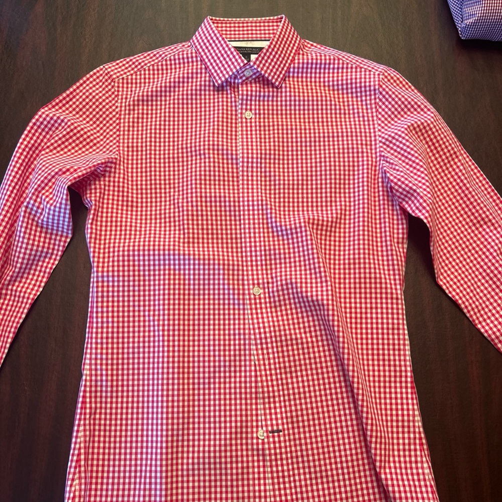 Banana Republic Red Casual Button Down Shirt
